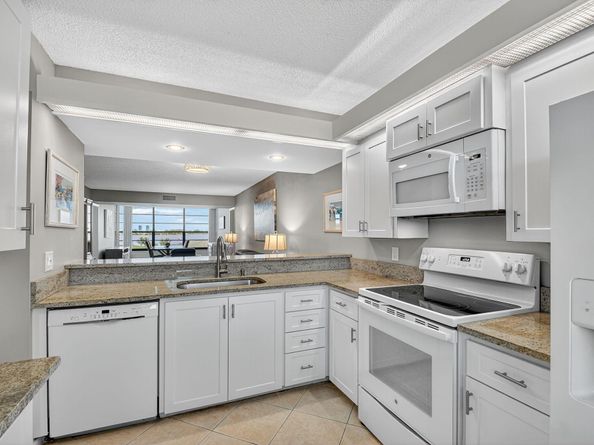 3516 Whitehall Drive 403, West Palm Beach FL 33401
