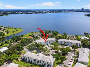 3516 Whitehall Drive 403, West Palm Beach FL 33401