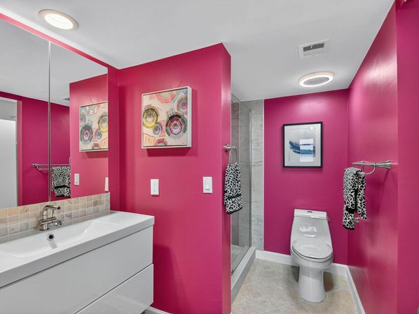 3516 Whitehall Drive 403, West Palm Beach FL 33401