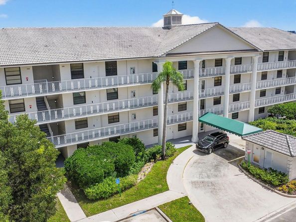 3516 Whitehall Drive 403, West Palm Beach FL 33401