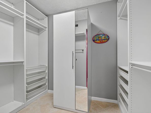 3516 Whitehall Drive 403, West Palm Beach FL 33401