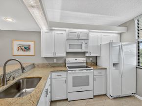 3516 Whitehall Drive 403, West Palm Beach FL 33401