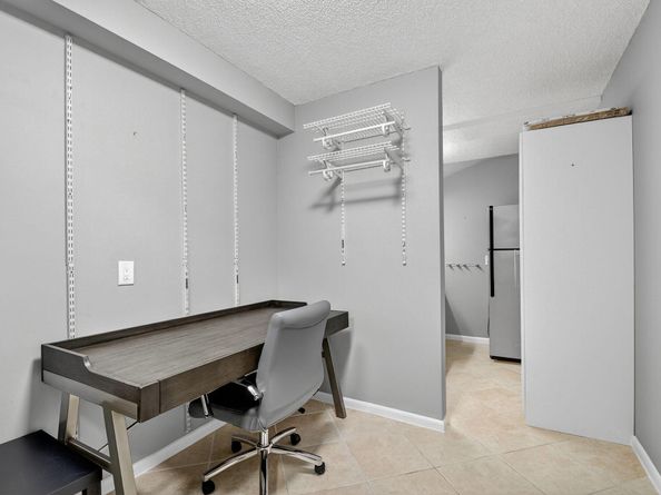 3516 Whitehall Drive 403, West Palm Beach FL 33401