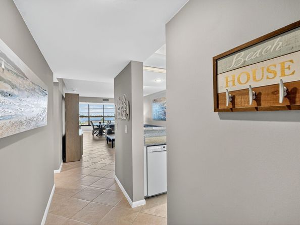 3516 Whitehall Drive 403, West Palm Beach FL 33401