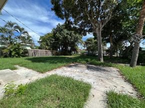 1360 10th Street, West Palm Beach FL 33401