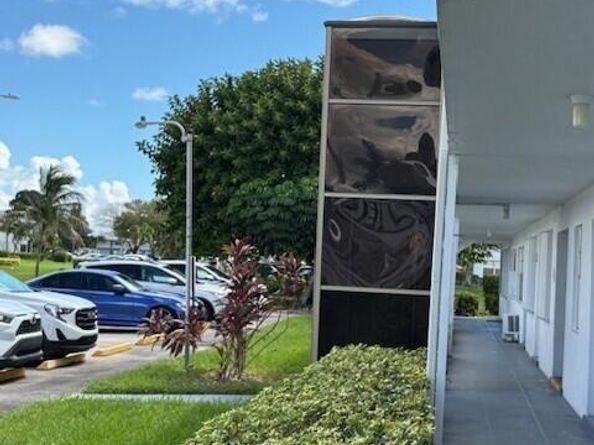 42 Kent C 42, West Palm Beach FL 33417