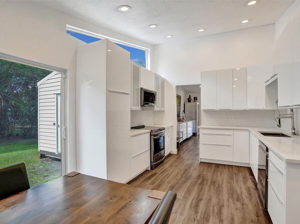9701 SW 55th Ct, Cooper City FL 33328