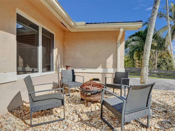 9701 SW 55th Ct, Cooper City FL 33328