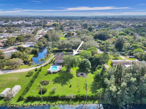 9701 SW 55th Ct, Cooper City FL 33328