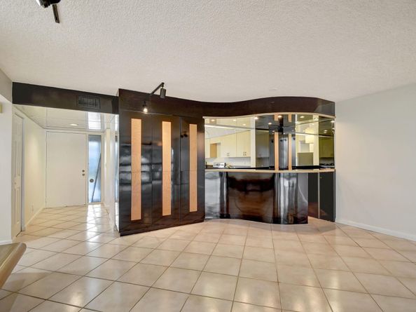 5519 Fairway Park Drive 202, Boynton Beach FL 33437