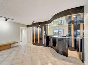 5519 Fairway Park Drive 202, Boynton Beach FL 33437