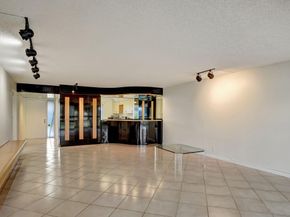 5519 Fairway Park Drive 202, Boynton Beach FL 33437