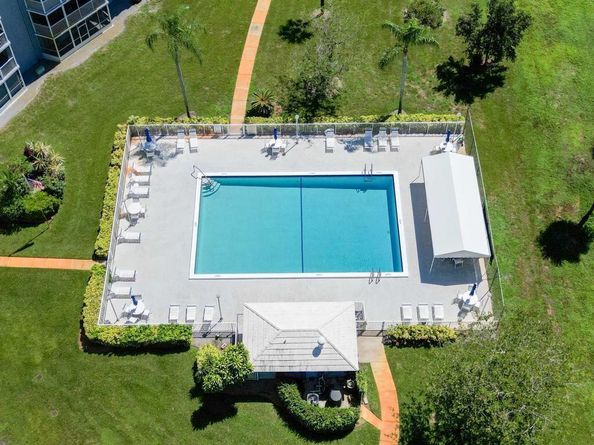 6661 NW 2nd Avenue 402, Boca Raton FL 33487