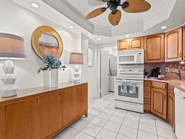 6661 NW 2nd Avenue 402, Boca Raton FL 33487