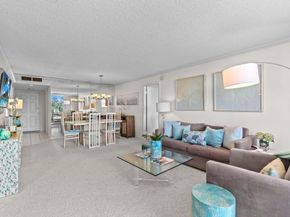6661 NW 2nd Avenue 402, Boca Raton FL 33487