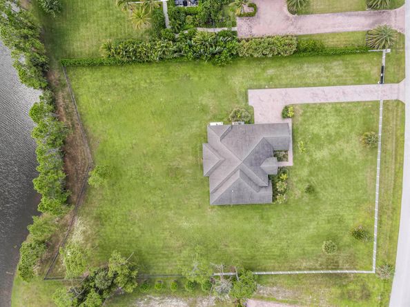 10184 Calabrese Trail, Jupiter FL 33478