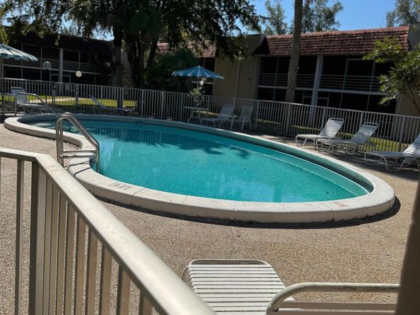3774 Inverrary Blvd 106P, Lauderhill FL 33319
