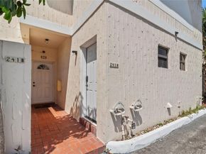 241 SE 11th Ave 241A, Pompano Beach FL 33060