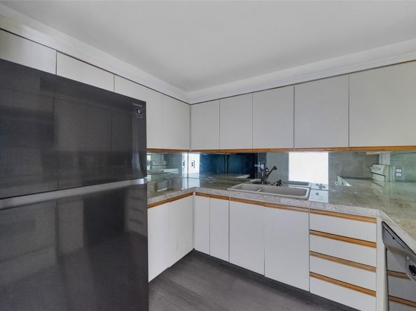 6371 Bay Club Dr 4, Fort Lauderdale FL 33308