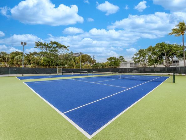 6371 Bay Club Dr 4, Fort Lauderdale FL 33308