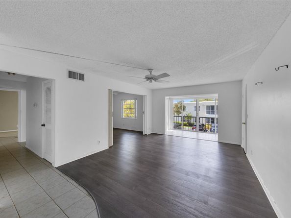 6371 Bay Club Dr 4, Fort Lauderdale FL 33308