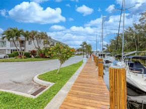 6371 Bay Club Dr 4, Fort Lauderdale FL 33308