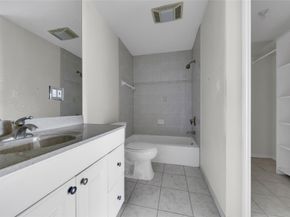 6371 Bay Club Dr 4, Fort Lauderdale FL 33308
