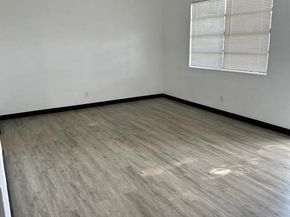 725 NW 1st Ct, Hallandale Beach FL 33009