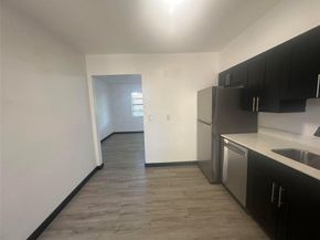 725 NW 1st Ct, Hallandale Beach FL 33009