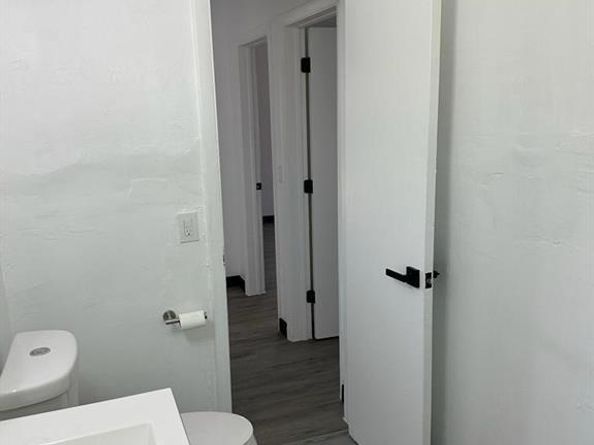 725 NW 1st Ct, Hallandale Beach FL 33009