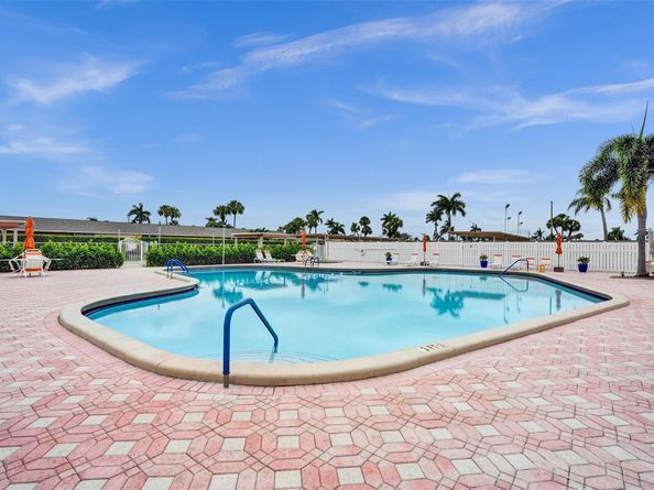 2592 Dudley Dr E A, West Palm Beach FL 33415