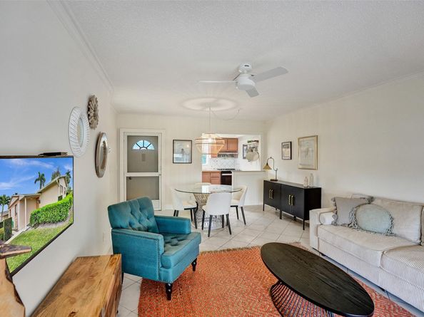 2592 Dudley Dr E A, West Palm Beach FL 33415