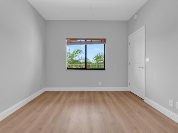 6241 Pointe Regal 402 Circle 402, Delray Beach FL 33484