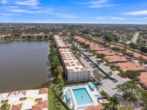 6241 Pointe Regal 402 Circle 402, Delray Beach FL 33484