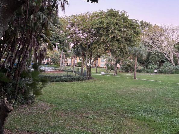 107 Yacht Club Way 306, Hypoluxo FL 33462