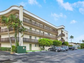 300 Waterway Drive S 407, Lantana FL 33462