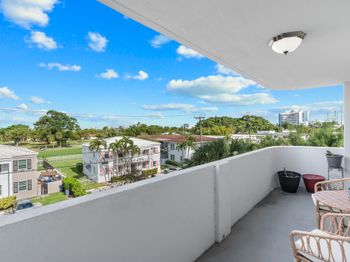 130 S Shore Dr