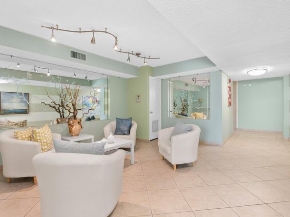 130 S Shore Dr A4, Miami Beach FL 33141