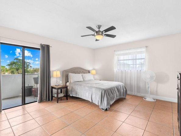 130 S Shore Dr A4, Miami Beach FL 33141