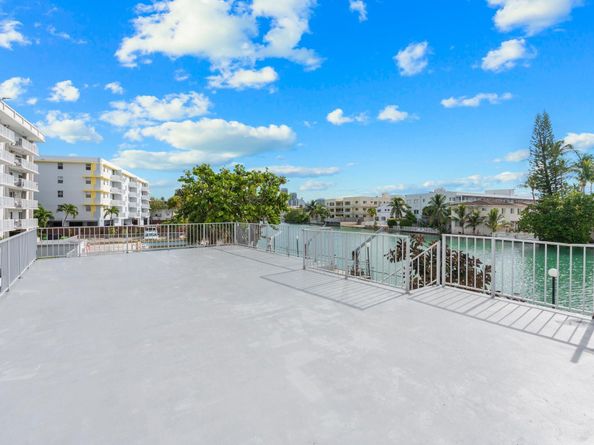 130 S Shore Dr A4, Miami Beach FL 33141
