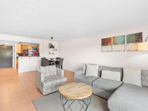 130 S Shore Dr A4, Miami Beach FL 33141