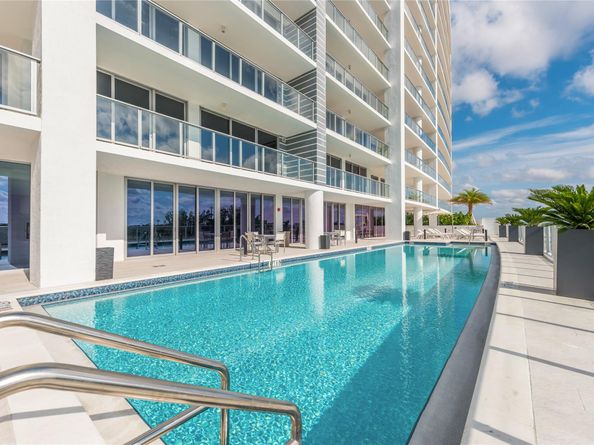 1180 N Federal Hwy 1203, Fort Lauderdale FL 33304