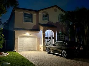 341 NW 153rd Ln, Pembroke Pines FL 33028