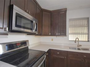 8608 SW 17th St, Davie FL 33324
