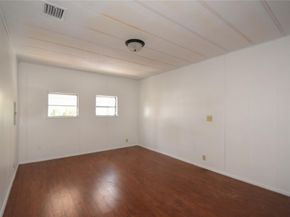 8608 SW 17th St, Davie FL 33324