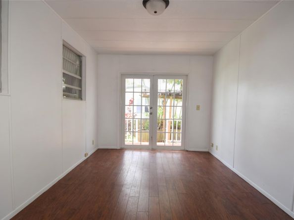 8608 SW 17th St, Davie FL 33324