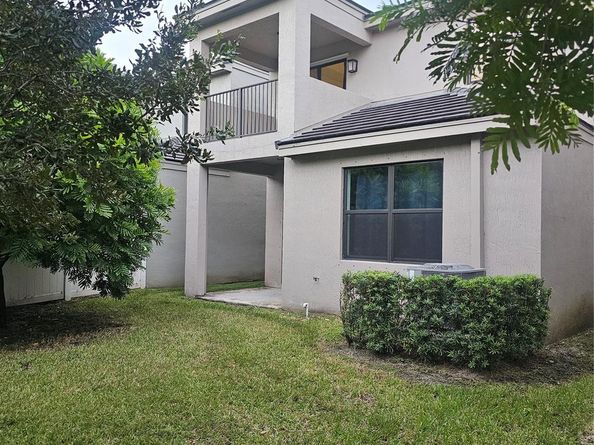 269 NW 36th Ave, Pompano Beach FL 33069