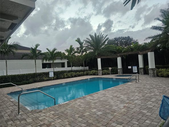 269 NW 36th Ave, Pompano Beach FL 33069