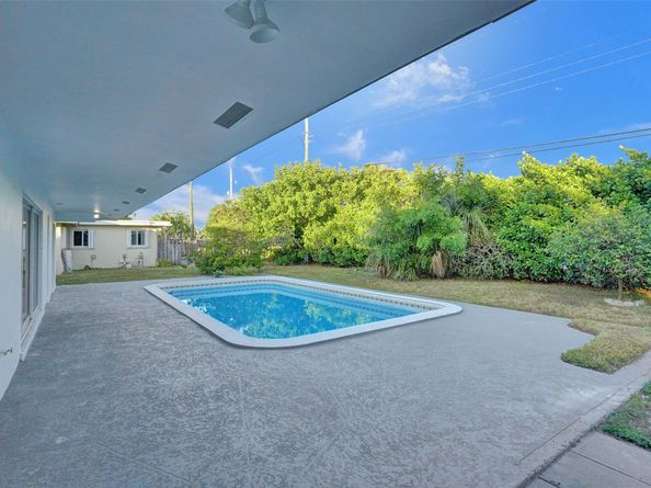 1510 SE 23rd Ave, Pompano Beach FL 33062