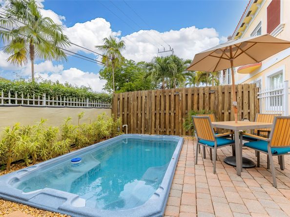 1224 NE 18th Ave 1, Fort Lauderdale FL 33304